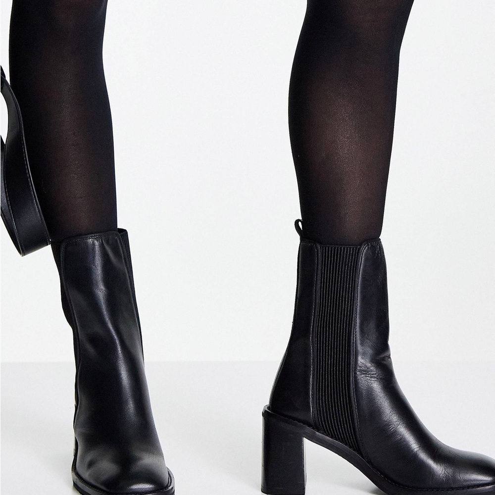ASOS DESIGN Runaway leather chelsea boots Black Slip On Woman's - Picture 12 of 12